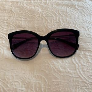 Black sunglasses
